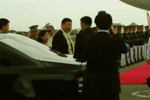 China's Xi Jinping arrives in Manila