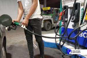 Oil firms to cut pump prices by at least P2/liter Tuesday