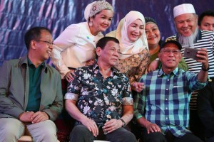 Vote 'Yes' to BOL ratification, PRRD tells Moro community