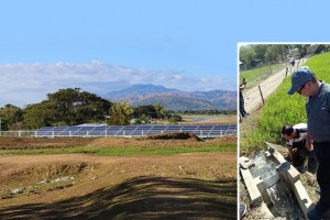 Piñol leads turnover of solar powered irrigation system