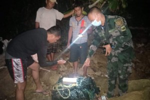 PNP lauds fisherman's discovery of cocaine off Dinagat Islands