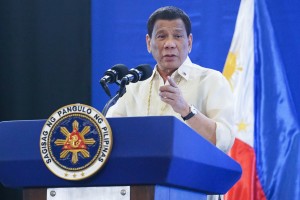 Stop making death threats to priests: Duterte