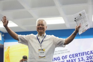'Unite to achieve progress': Alunan to Pinoys