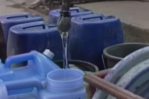 Senators want probe on water shortage