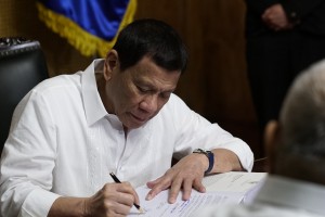 PRRD signs proclamation to raise awareness vs. investment scams