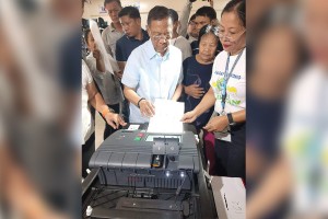 Comelec to voters: Report 'rejected' ballots to BEIs