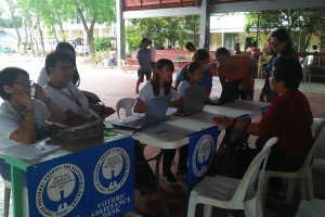 PPCRV volunteers assist voters in Iloilo City