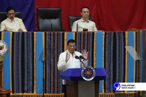 PRRD orders gov’t agencies to simplify transactions