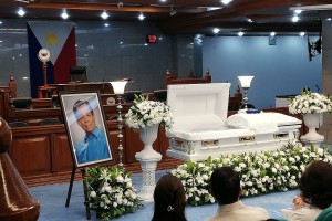 Former colleagues pay tribute to Nene Pimentel
