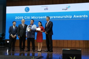 Mindanaoan wins microentrepreneurship award