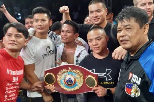 Casimero stops Tete to win WBO bantamweight belt