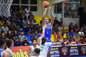 Cebu complicates MPBL playoff race after win vs. Nueva Ecija