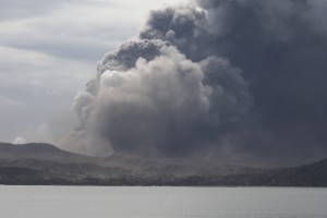 NDRRMC update: Over 71K families affected by Taal eruption