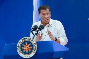 Duterte extends temporary ban on travelers from China, HK, Macao