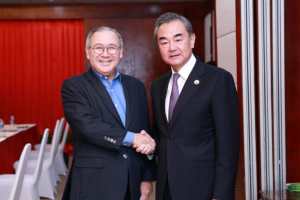 Chinese FM meets Locsin, Asean Sec-Gen on coronavirus fight