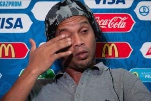 Paraguay holds Ronaldinho over fake passport accusation