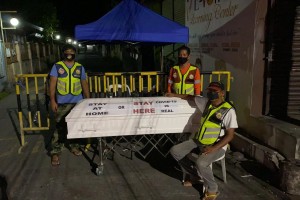Coffin placed at quarantine checkpoints in Bataan village