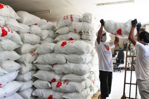 DSWD readies over P5-M worth of food packs in Caraga
