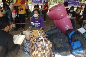 1st batch of 'Balik Probinsya' beneficiaries departs for Leyte