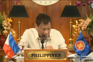 Terrorism still 'alive', Duterte warns fellow Asean leaders