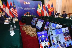 Asean FMs agree to promote cooperation to combat Covid-19