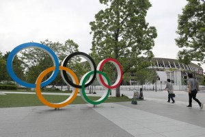 IOC chief eyes amendment to Olympic motto