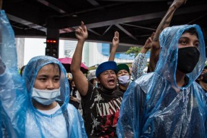 Thai anti-gov't rallies widen beyond Bangkok