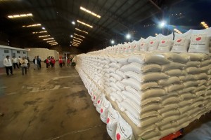 Japan turns over 425 MT of rice to Taal eruption victims