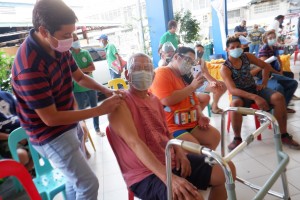 DOH to healthcare workers: Help gain public's trust in vaccines