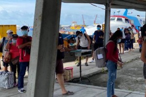 Volume of passengers, cargoes in W. Visayas rising