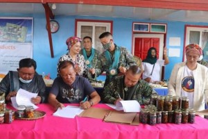 Marine brigade, Sulu town ink pact on seafood products dev't