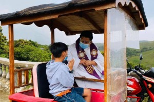 Batanes residents keep the faith through ‘confession on wheels’