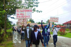 Maguindanao town residents stand vs. BIFF in peace rally 