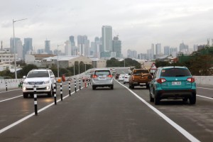 Skyway 3 traffic eases amid adjustment to toll collection snags