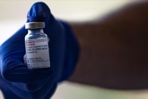 Moderna begins vaccine trials for children under 12
