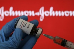 US health agencies call for halt to J&J vaccine shots