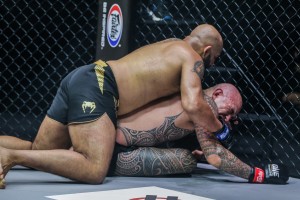 Brandon Vera loses ONE heavyweight belt to Indian foe