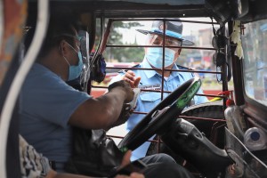 Vaccination of PUV drivers, riders crucial to keep economy going