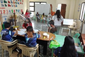 Nearly 50% of Manila beneficiaries receive ‘ayuda’
