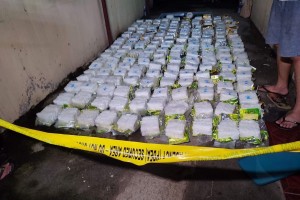 2 drug peddlers killed, P1.5-B shabu seized in Cavite