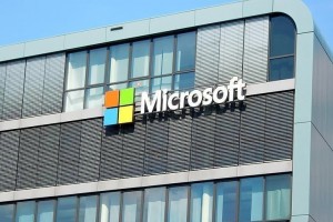 Microsoft surpasses Apple as most valuable US company