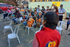 24 Ilocos families in BP2 program get aid