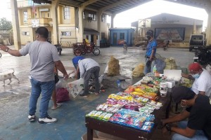 Ligao City residents get food in exchange for trash