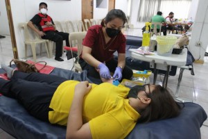 Smokers, alcohol drinkers can donate blood - DOH