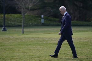 Biden's job approval rating stuck in low 40s: Gallup