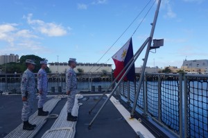 BRP Antonio Luna now docked in Pearl Harbor pays tribute to FVR
