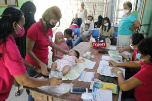 Senate tackles bills ensuring welfare of barangay health workers