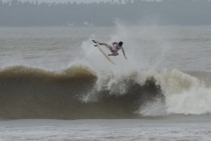  Borongan City to give country’s highest prize in surfing tilt