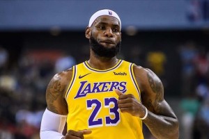 LeBron James, Anthony Davis join forces as Lakers take 1st win