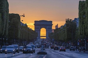 All lights to be turned off after working day in Paris